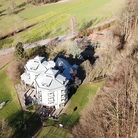 Hellmut-wassmer-jugendherberge *